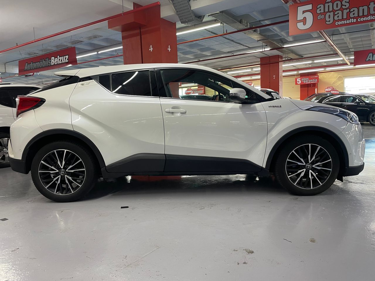 Foto Toyota C-HR 15