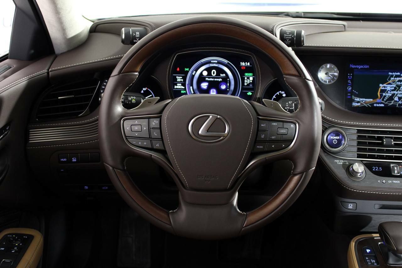 Foto Lexus LS 24