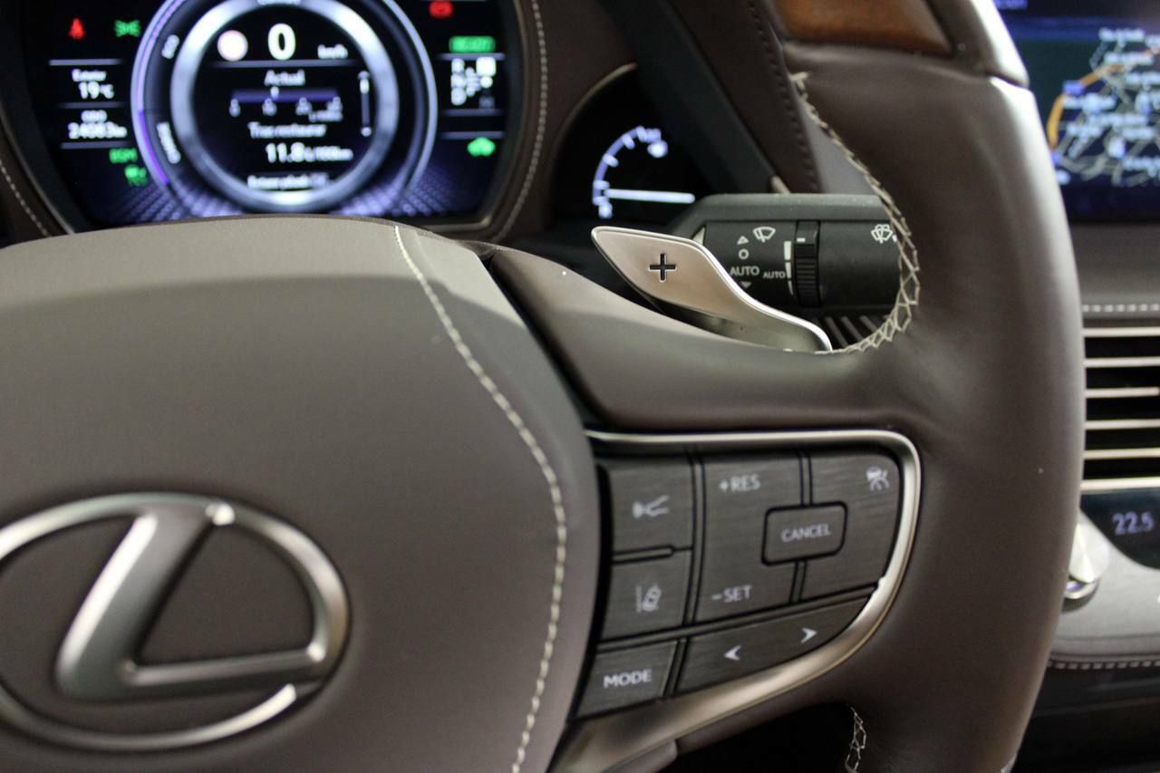 Foto Lexus LS 40