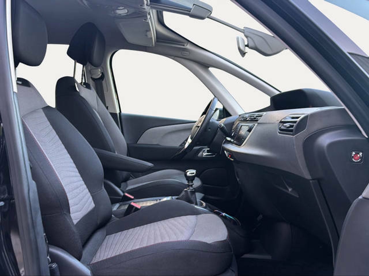 Foto Citroën Grand C4 SpaceTourer 11