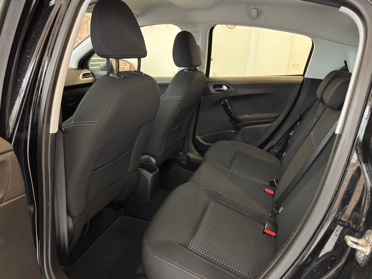 Foto Peugeot 208 7