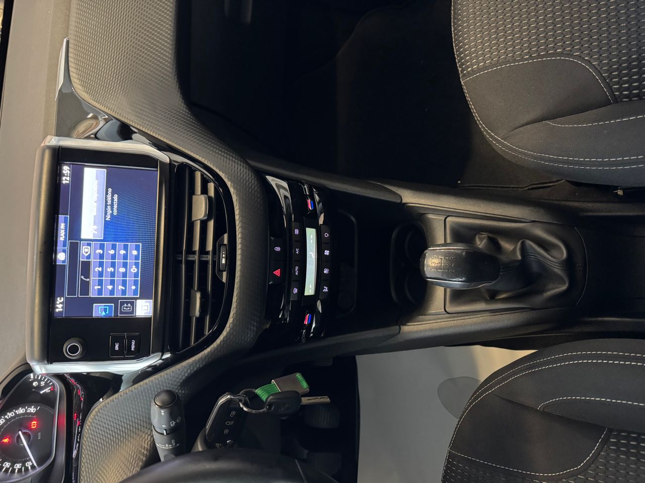 Foto Peugeot 208 9