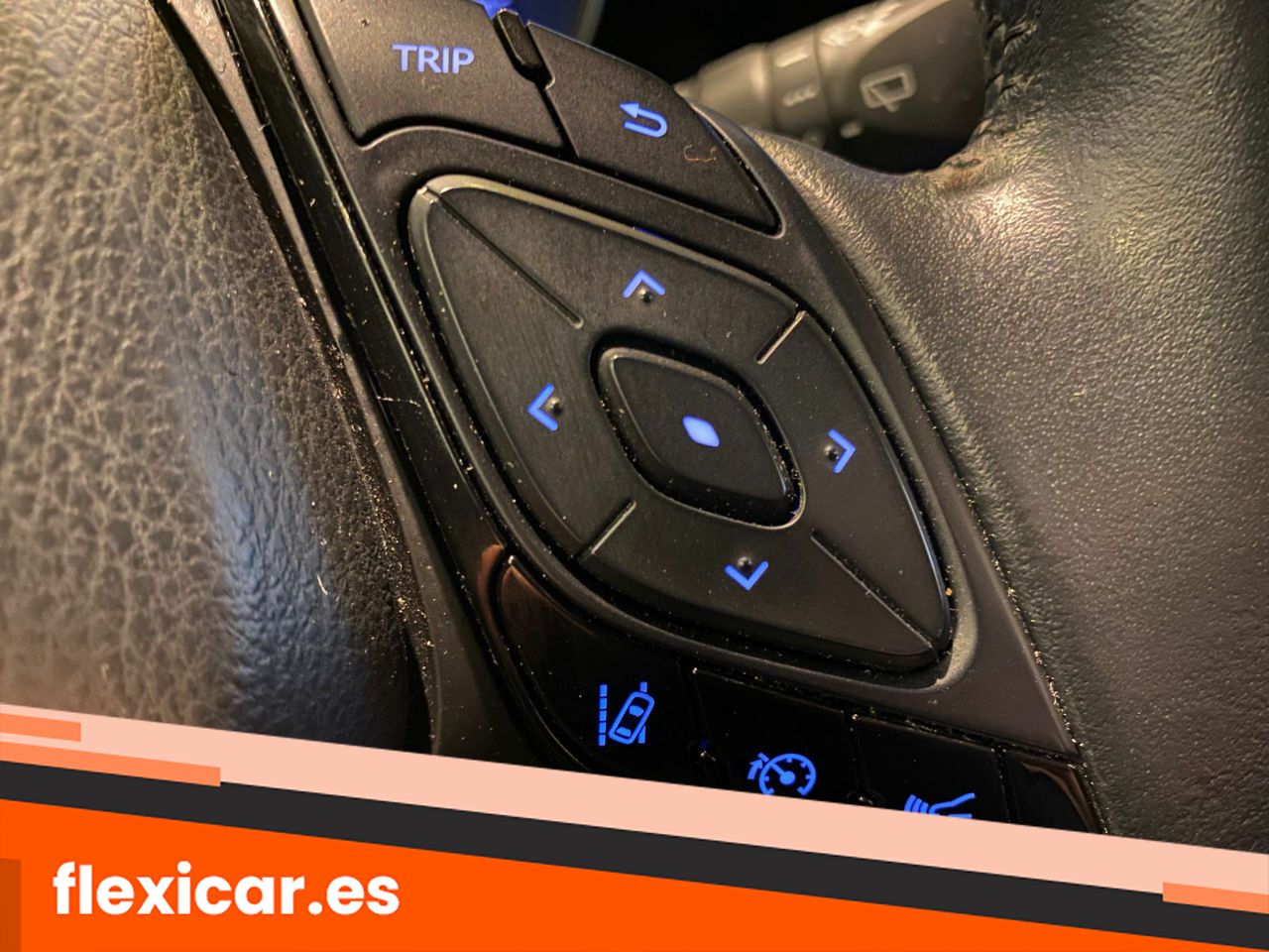 Foto Toyota C-HR 15