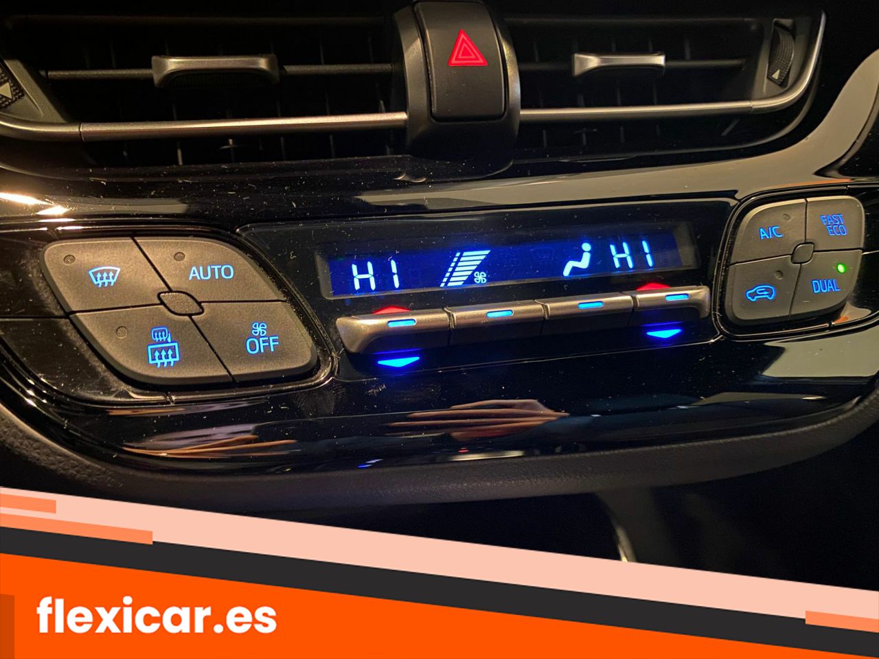 Foto Toyota C-HR 22