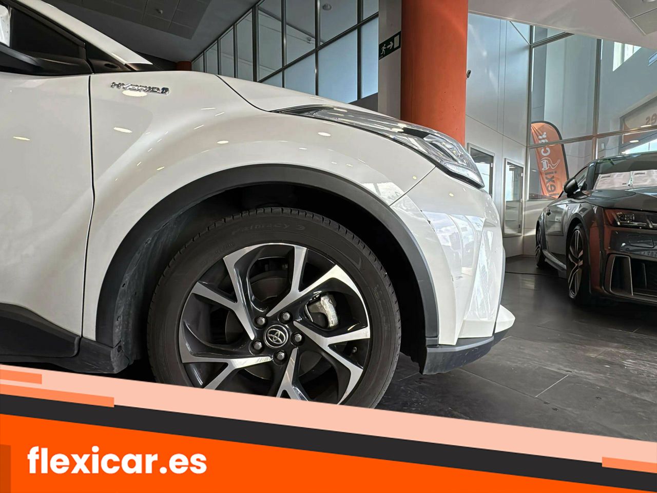Foto Toyota C-HR 27