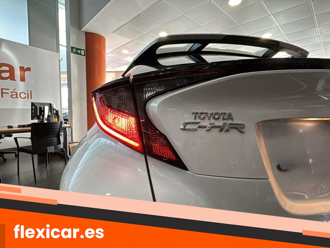 Foto Toyota C-HR 28