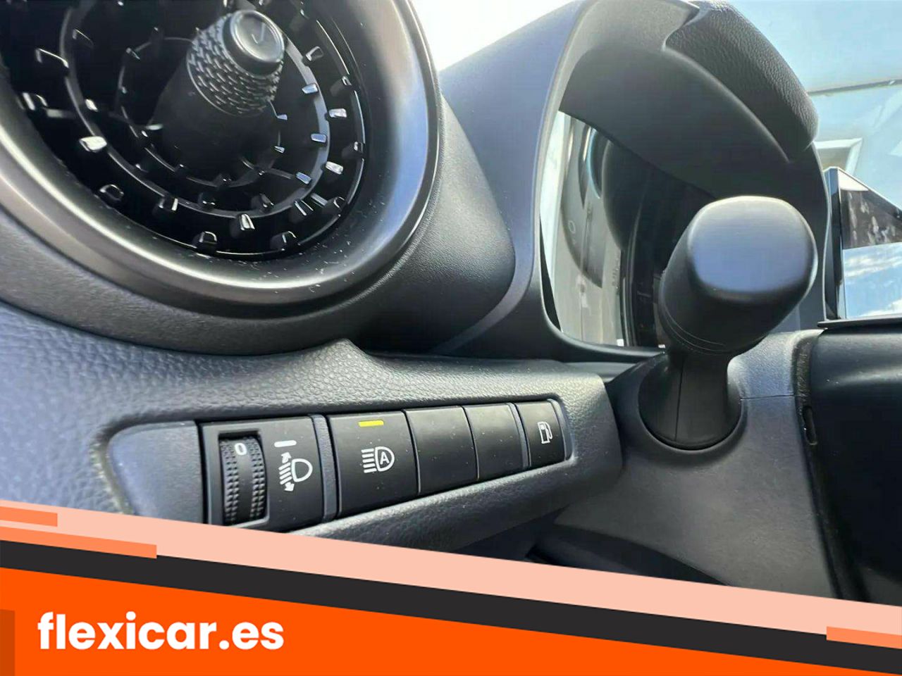 Foto Toyota C-HR 22