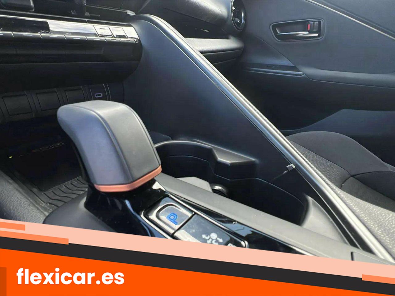 Foto Toyota C-HR 24