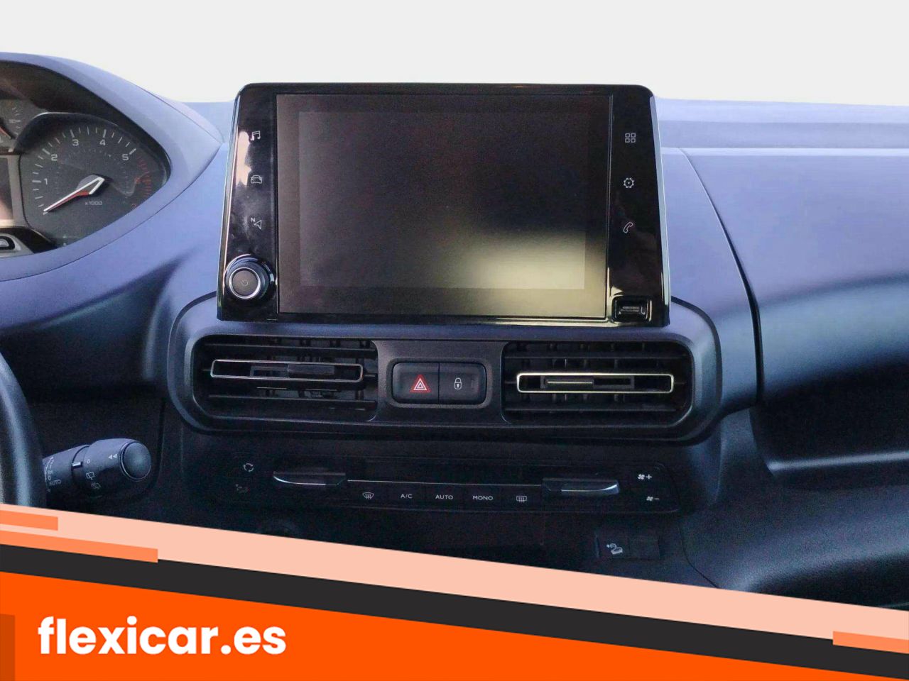 Foto Peugeot Rifter 12