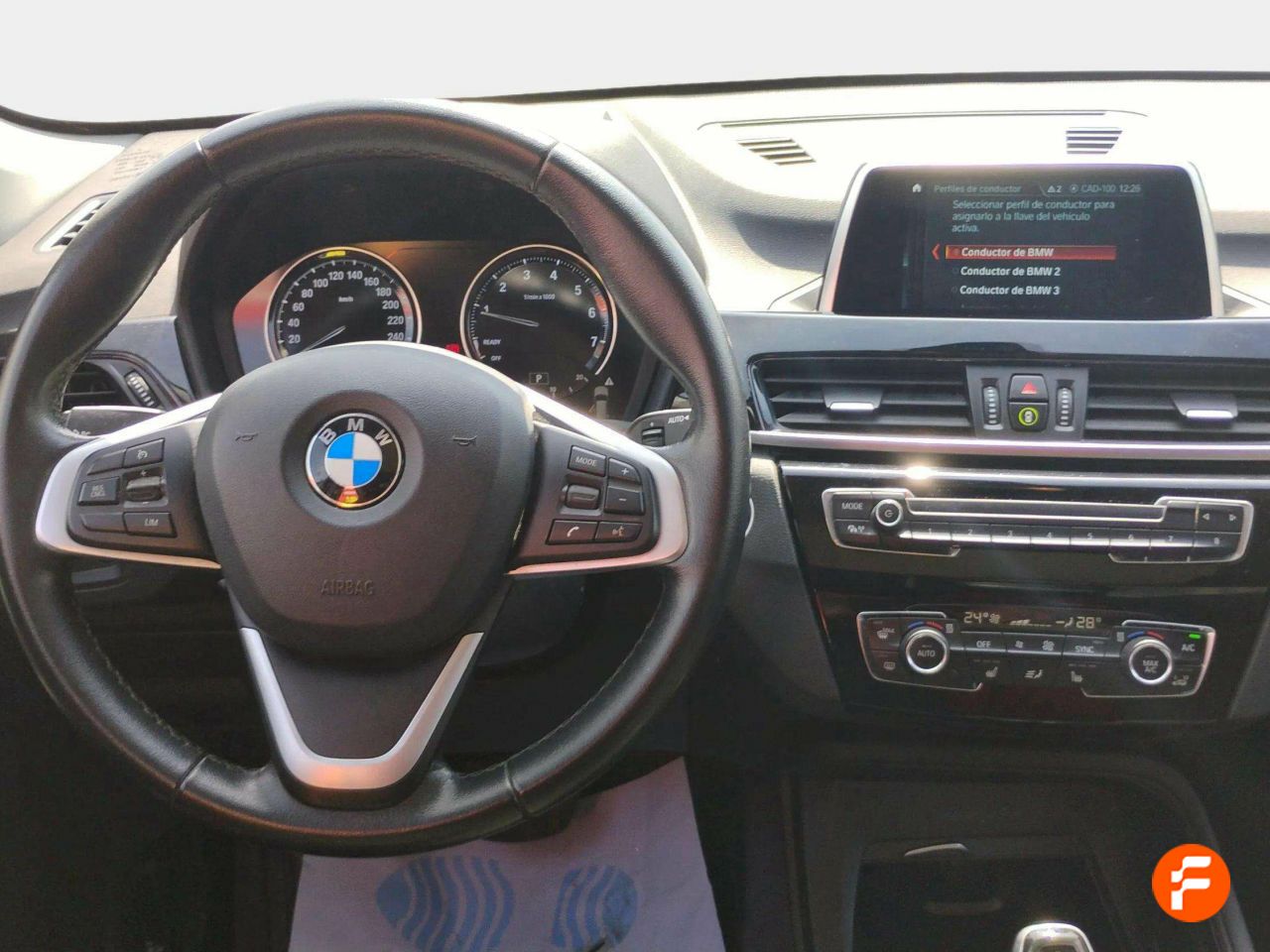 Foto BMW X1 16