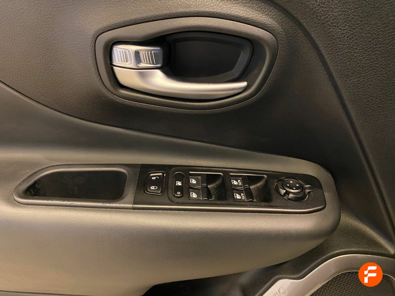 Foto Jeep Renegade 10