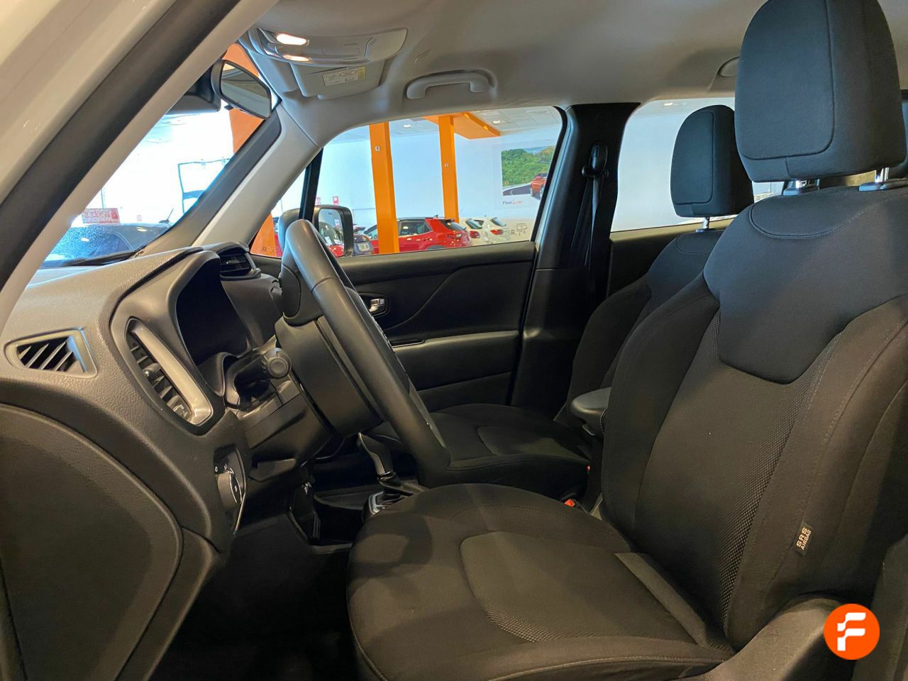 Foto Jeep Renegade 11