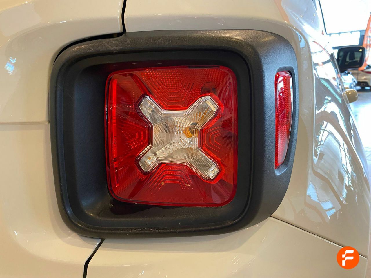 Foto Jeep Renegade 36