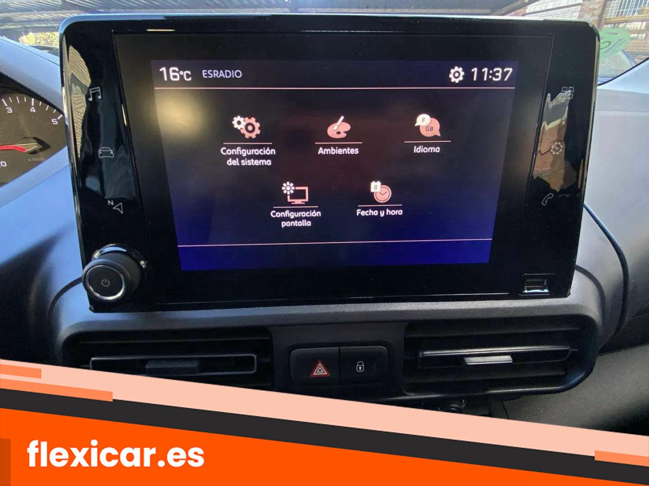 Foto Peugeot Rifter 19