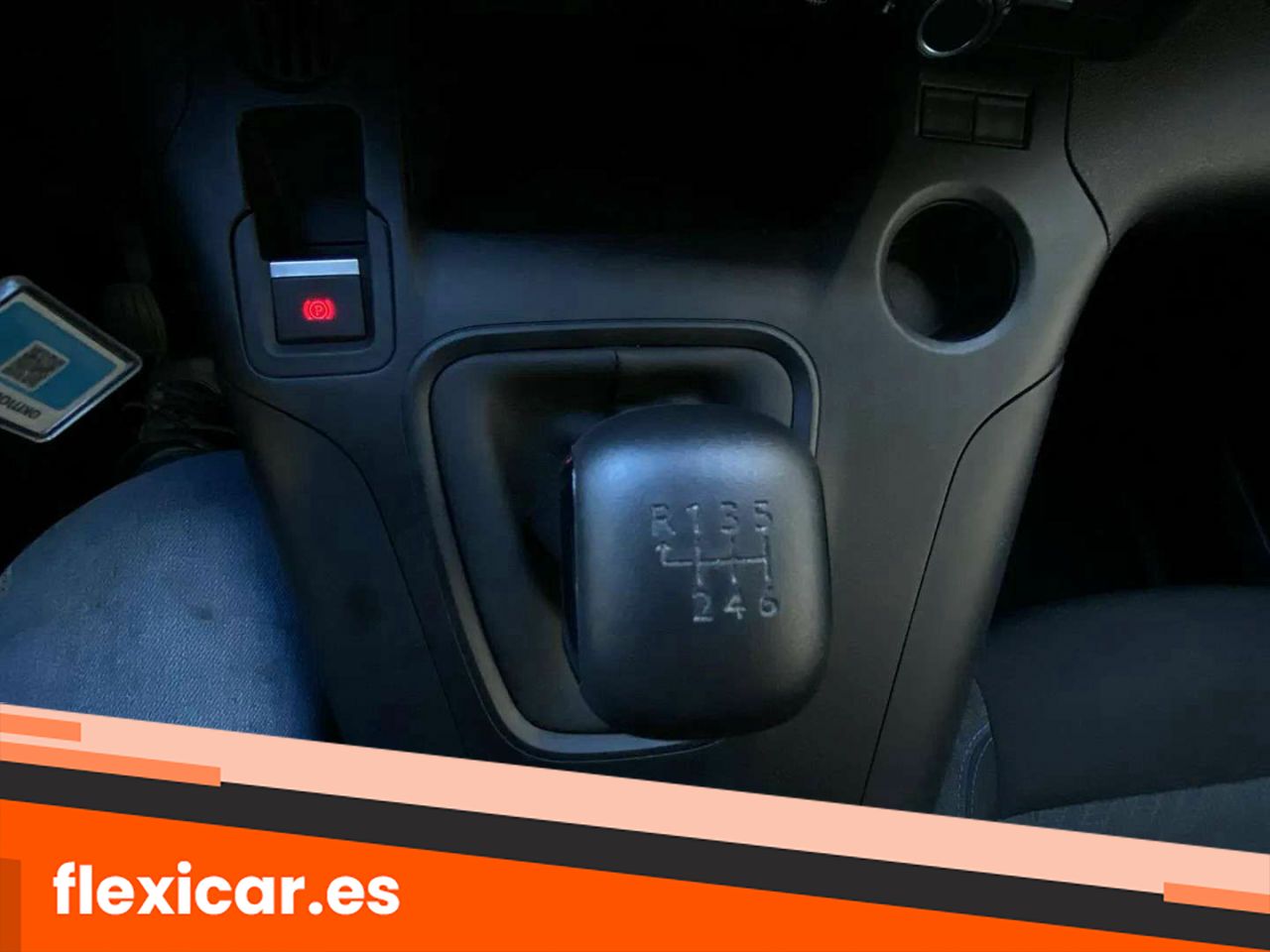 Foto Peugeot Rifter 23