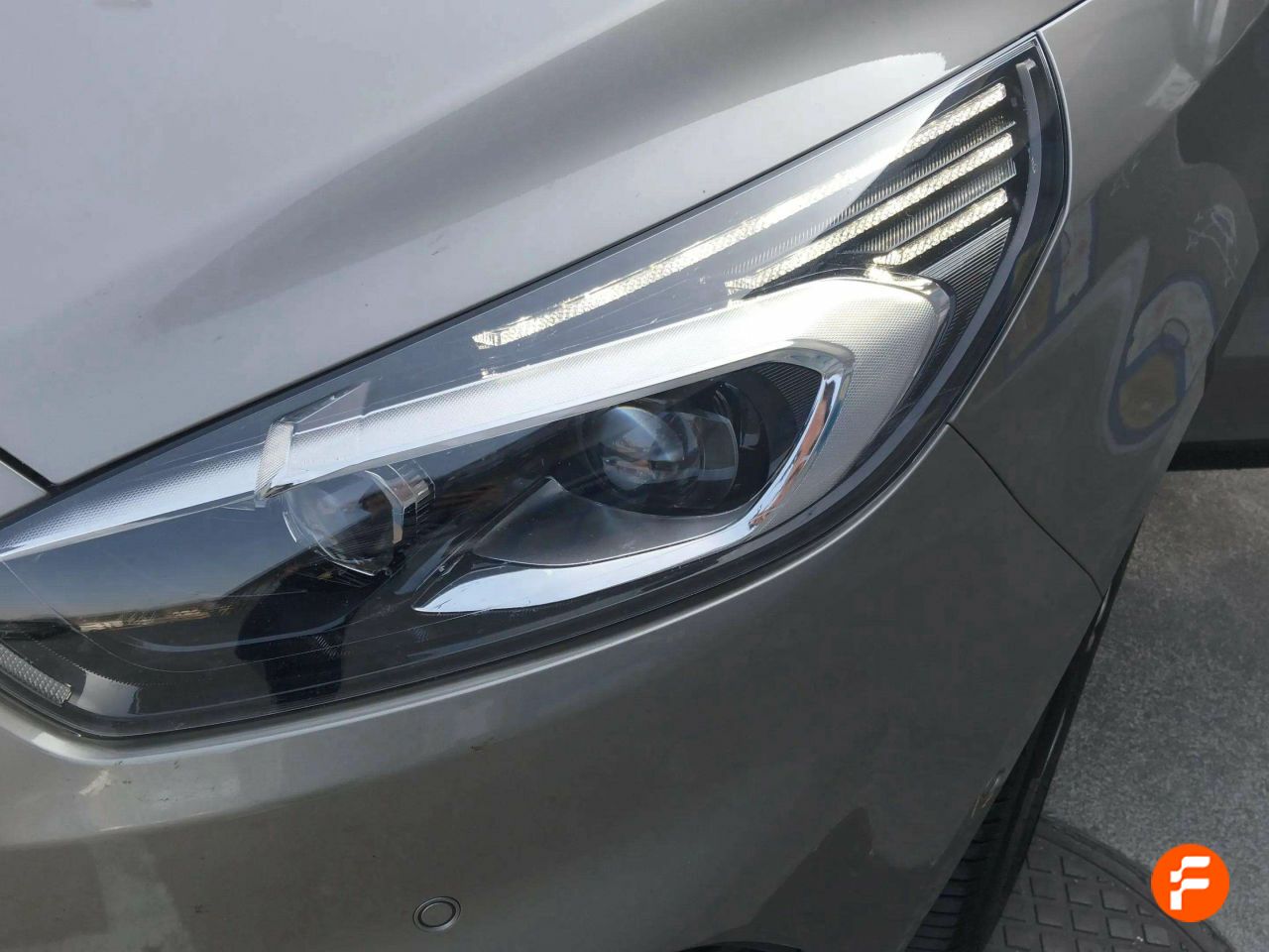 Foto Ford S-Max 10