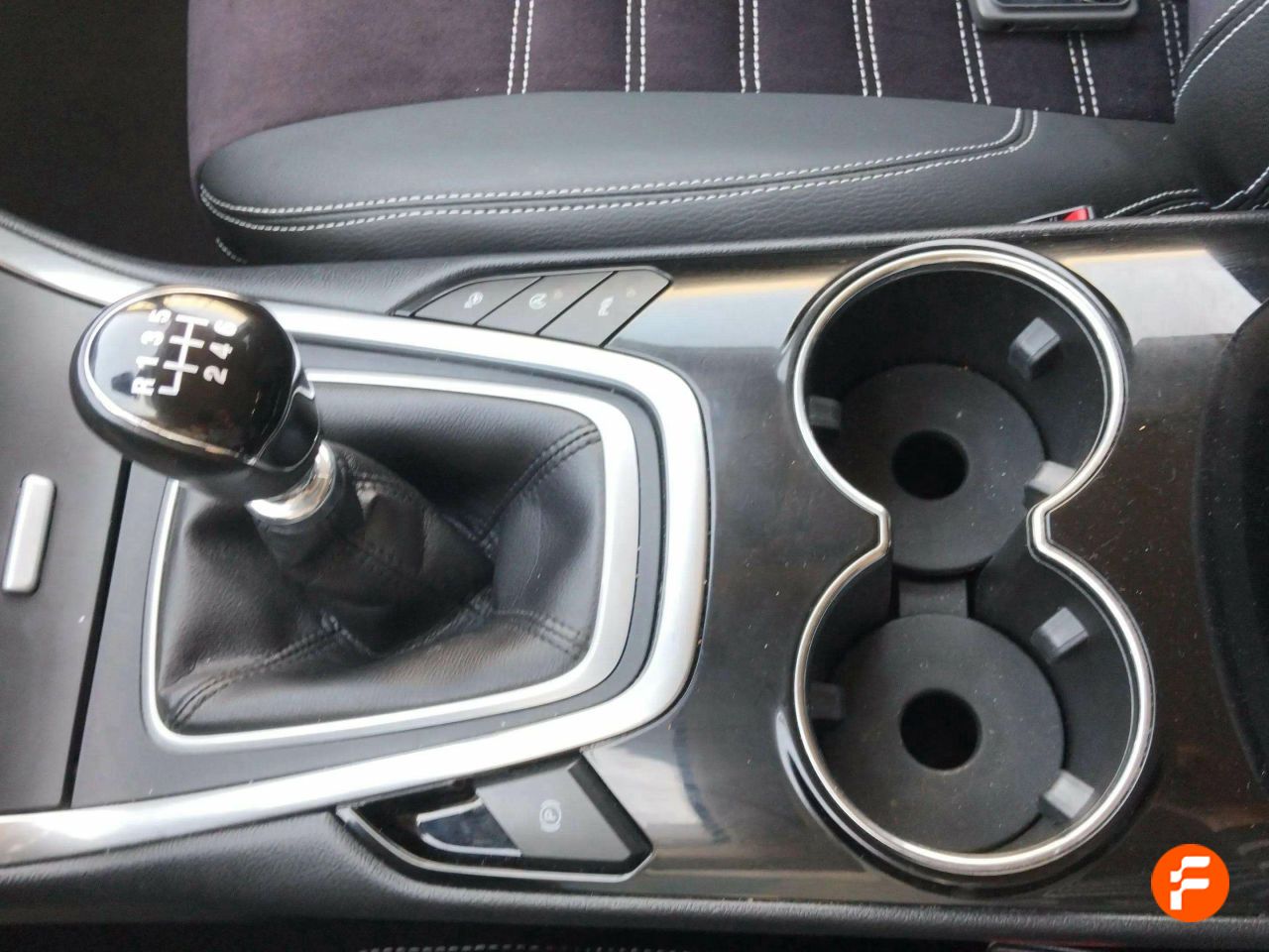Foto Ford S-Max 22
