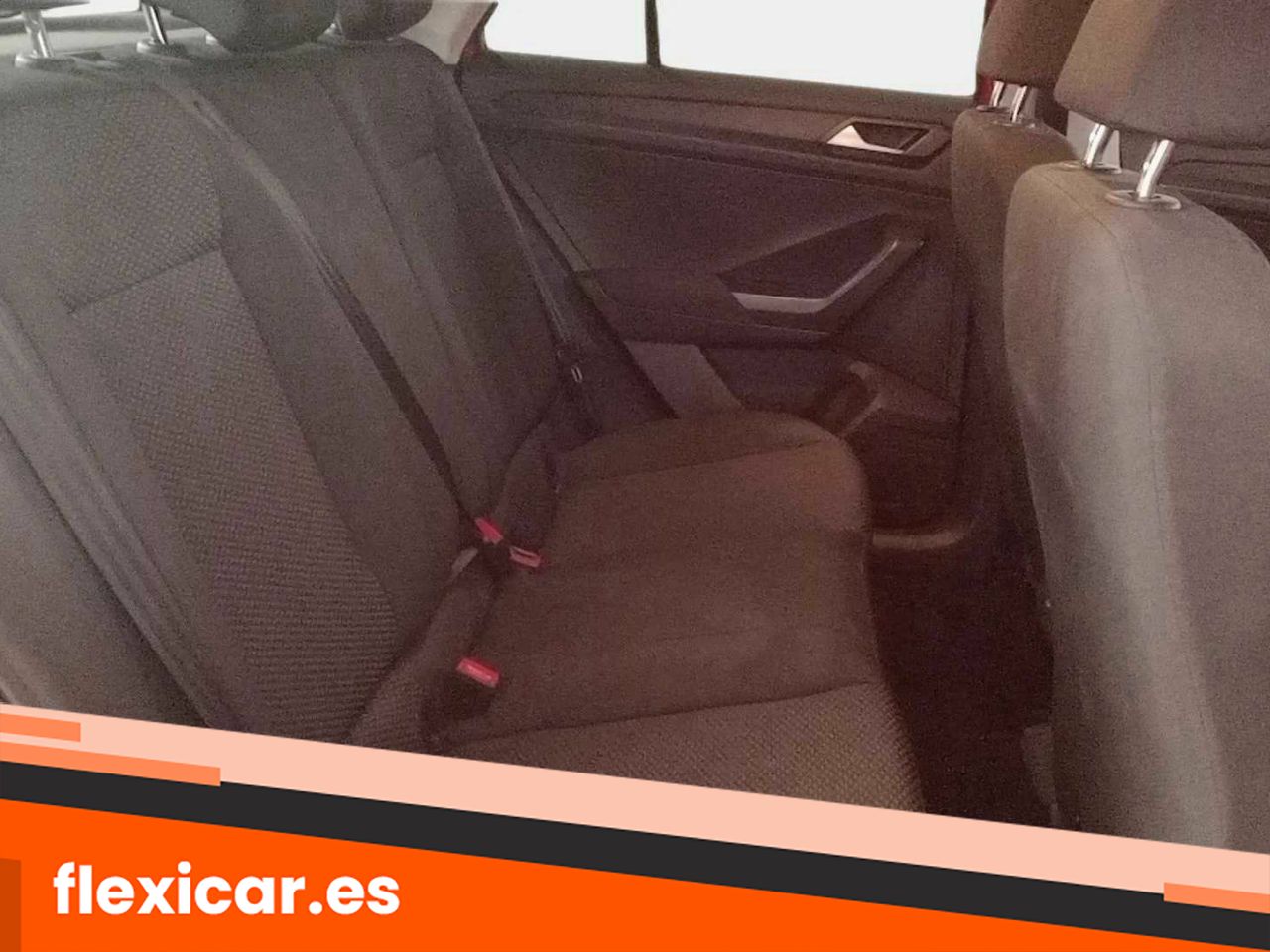Foto Volkswagen T-Roc 15