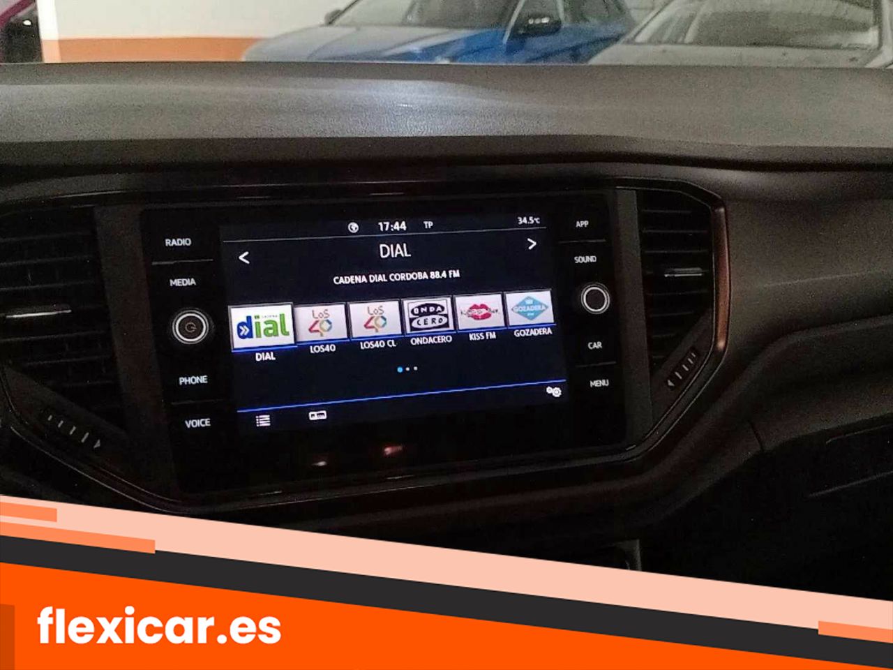 Foto Volkswagen T-Roc 19