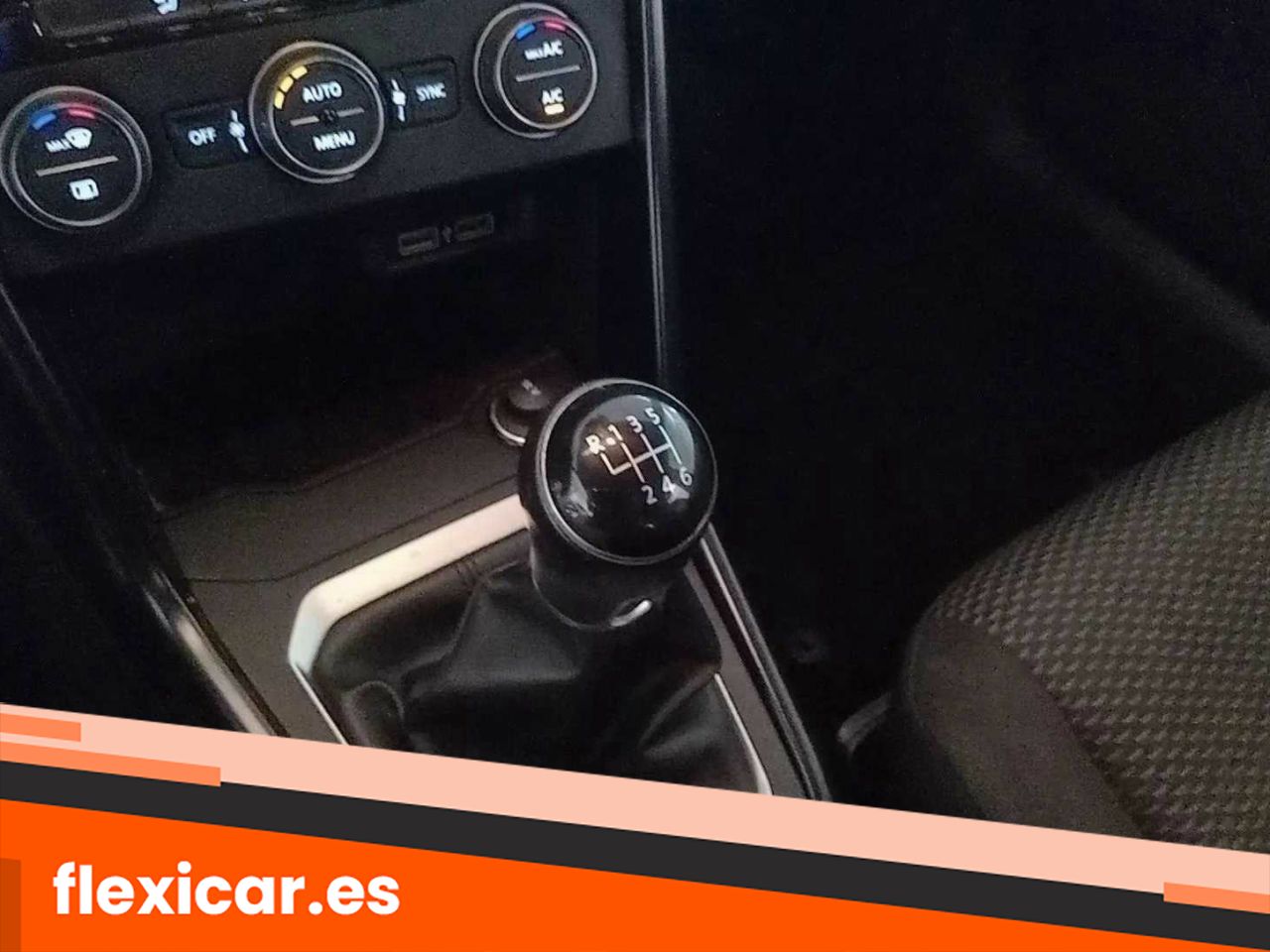 Foto Volkswagen T-Roc 22