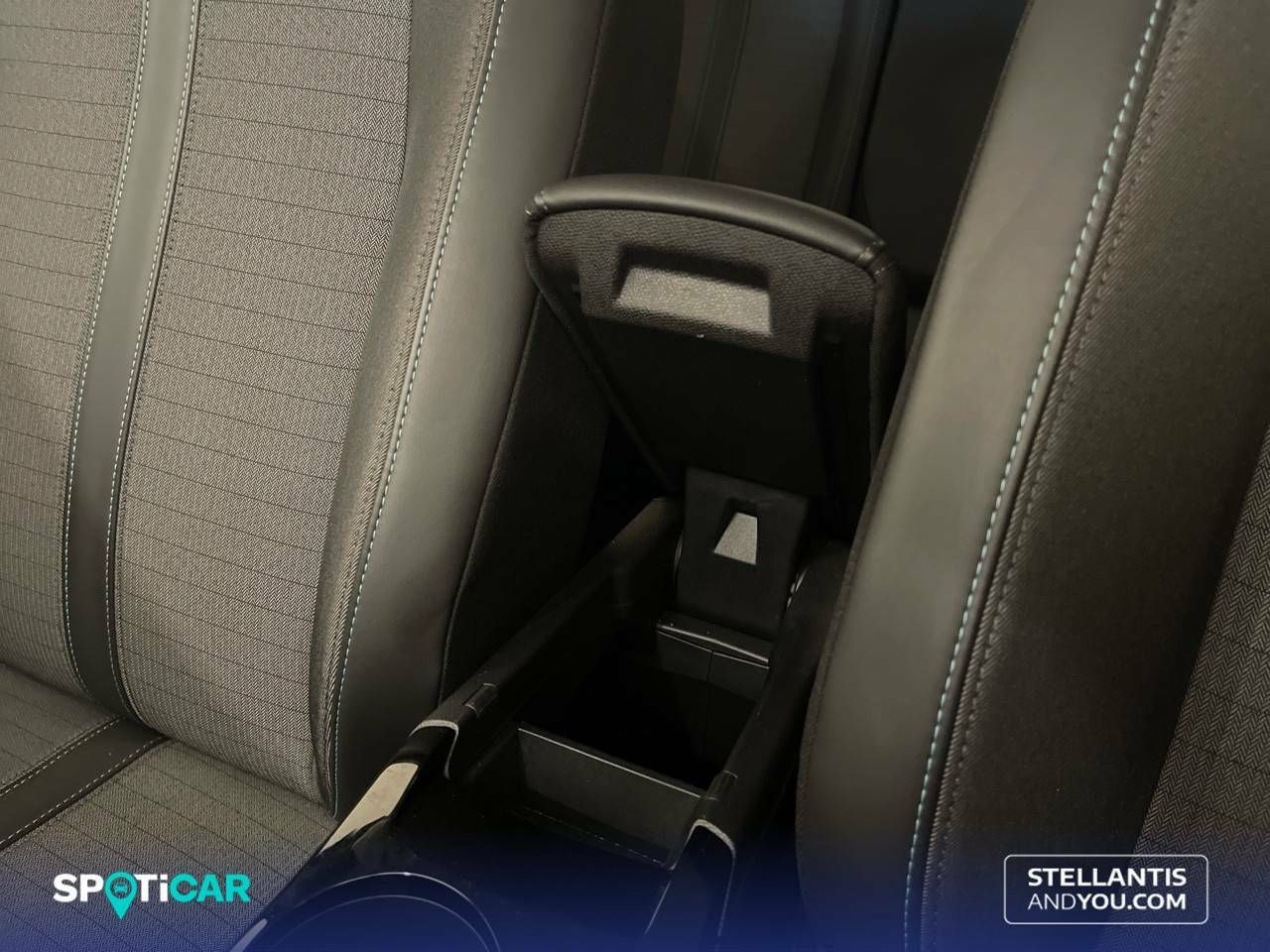 Foto Peugeot 208 21