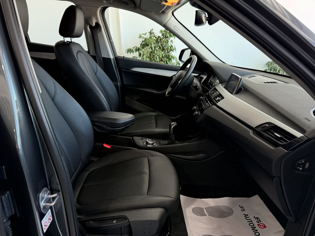 Foto BMW X1 6