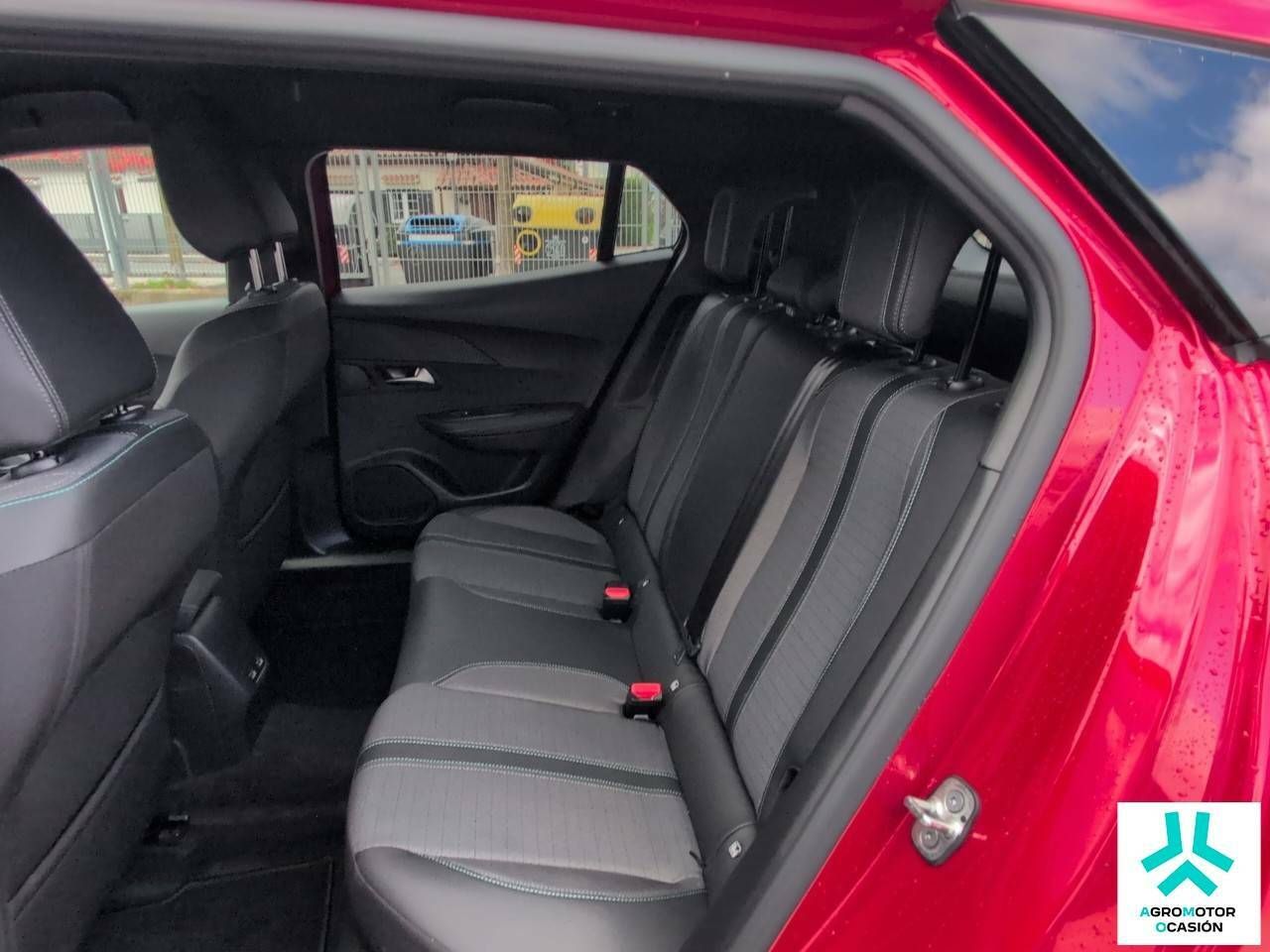 Foto Peugeot 2008 12