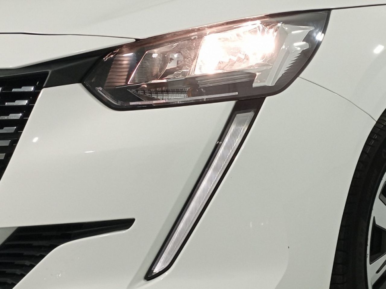 Foto Peugeot 208 20