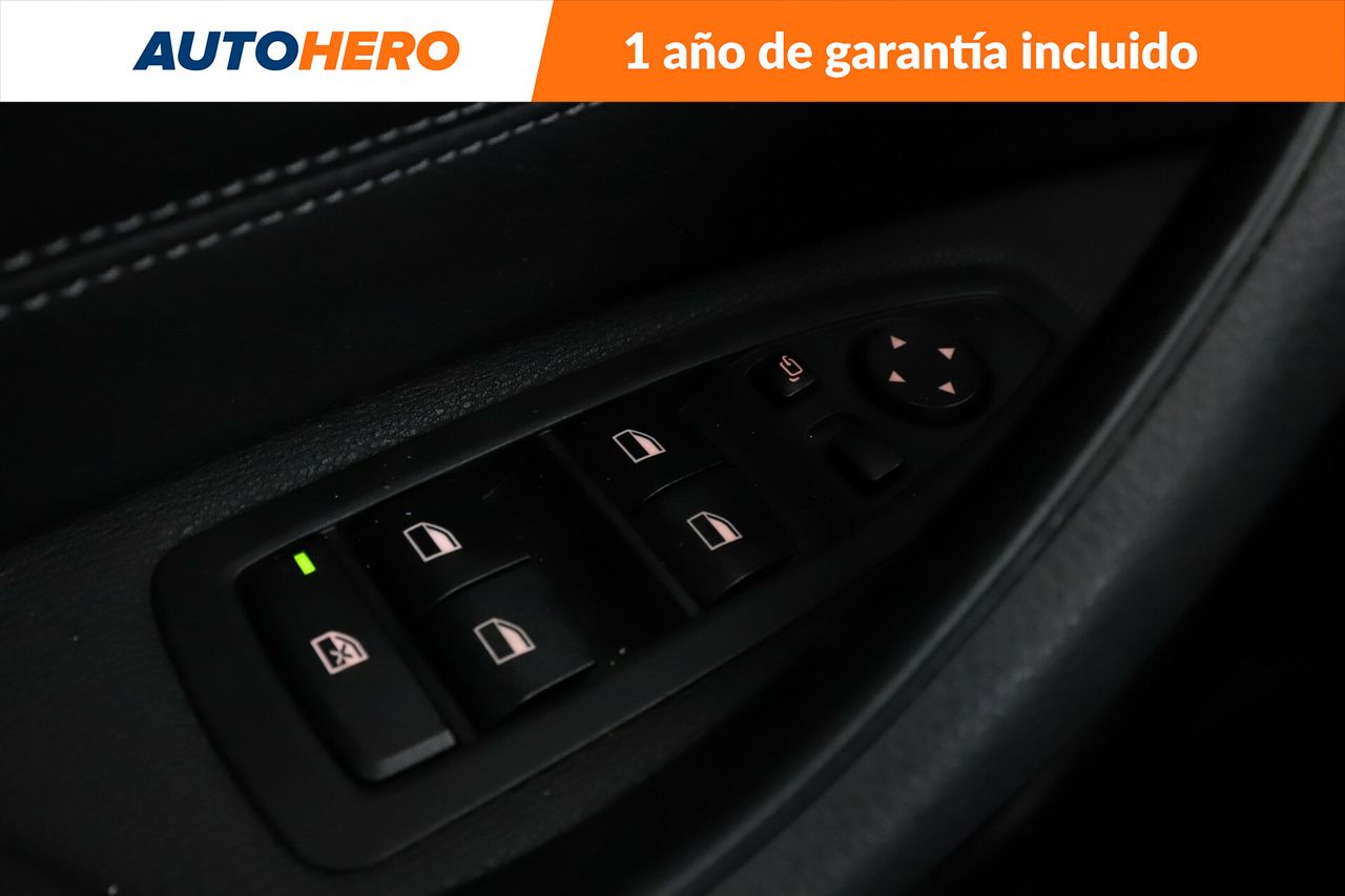 Foto BMW X1 30