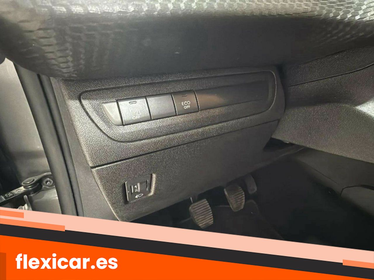 Foto Peugeot 208 14