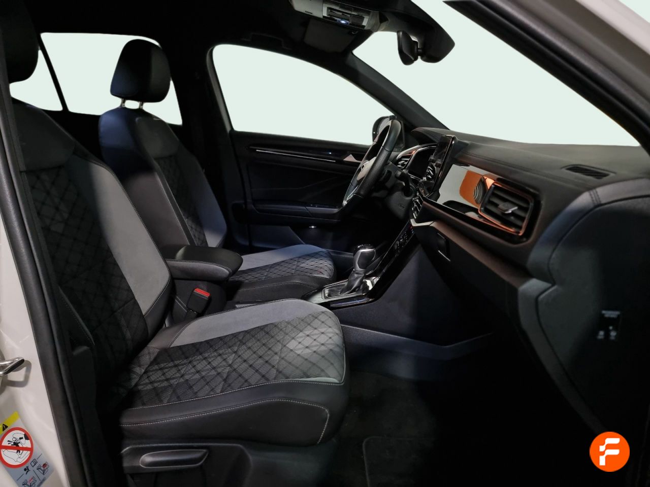 Foto Volkswagen T-Roc 13