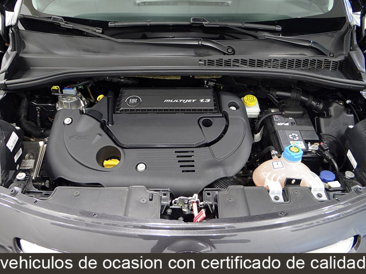 Foto Fiat 500L 18 Foto Fiat 500L 18