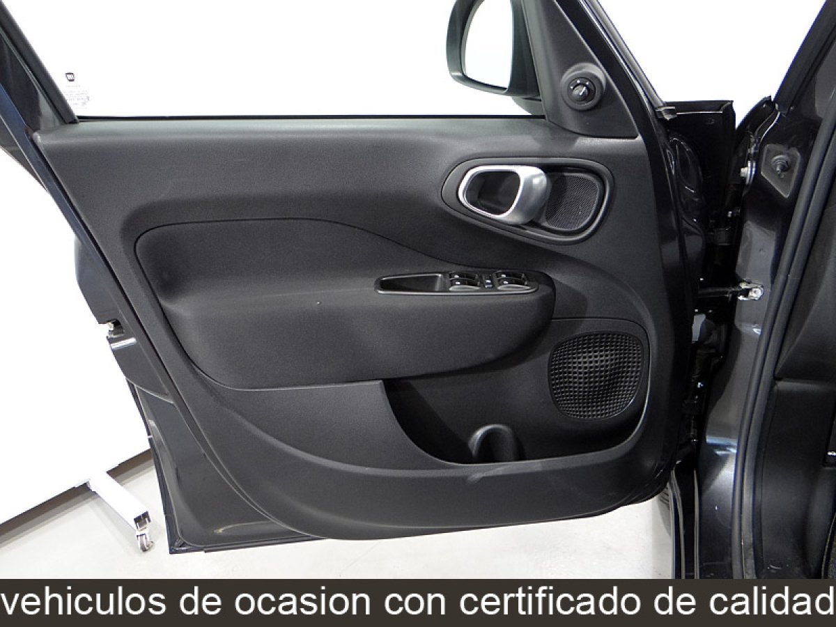 Foto Fiat 500L 24 Foto Fiat 500L 24