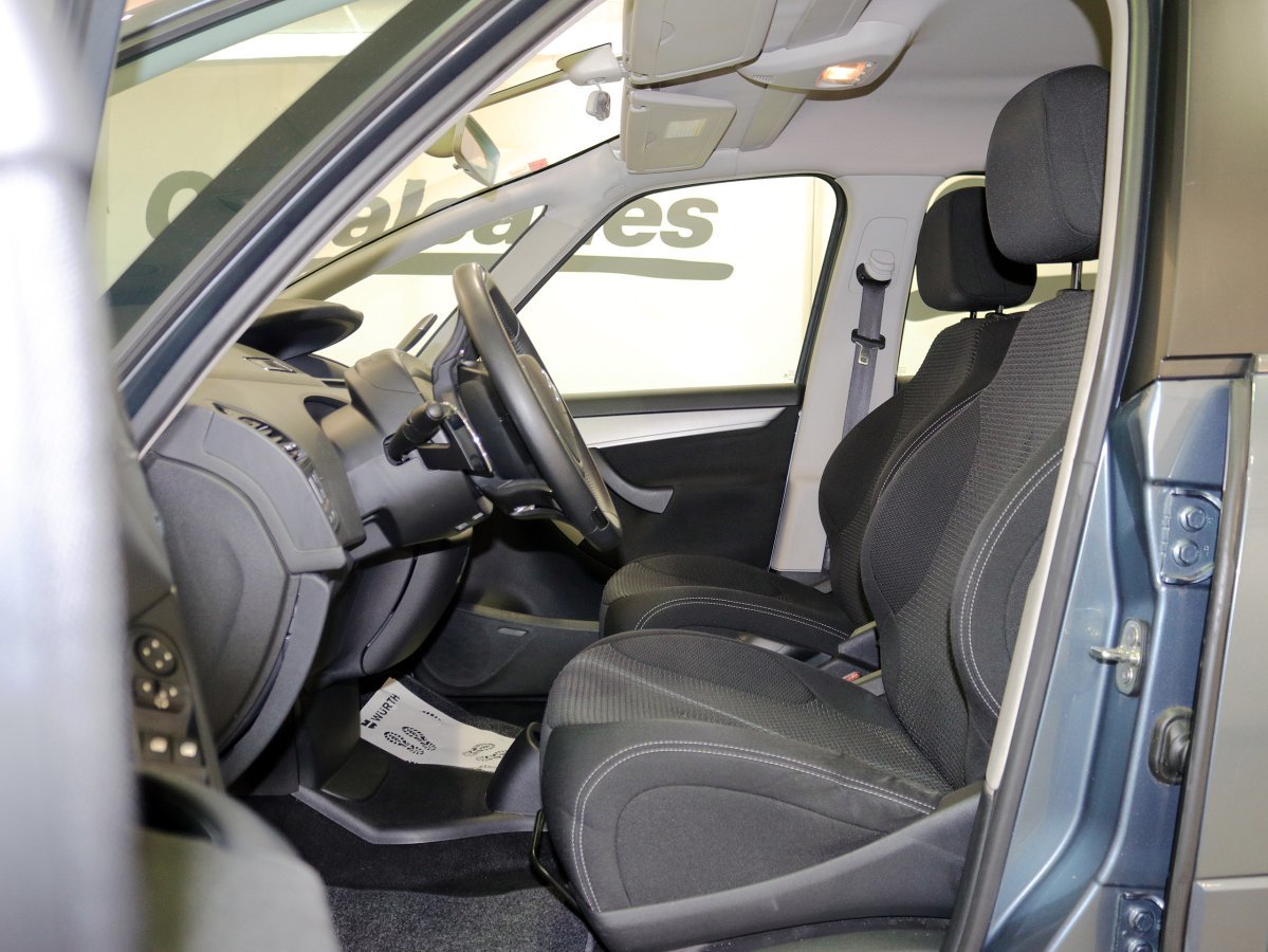 Foto Citroën Grand C4 Picasso 8