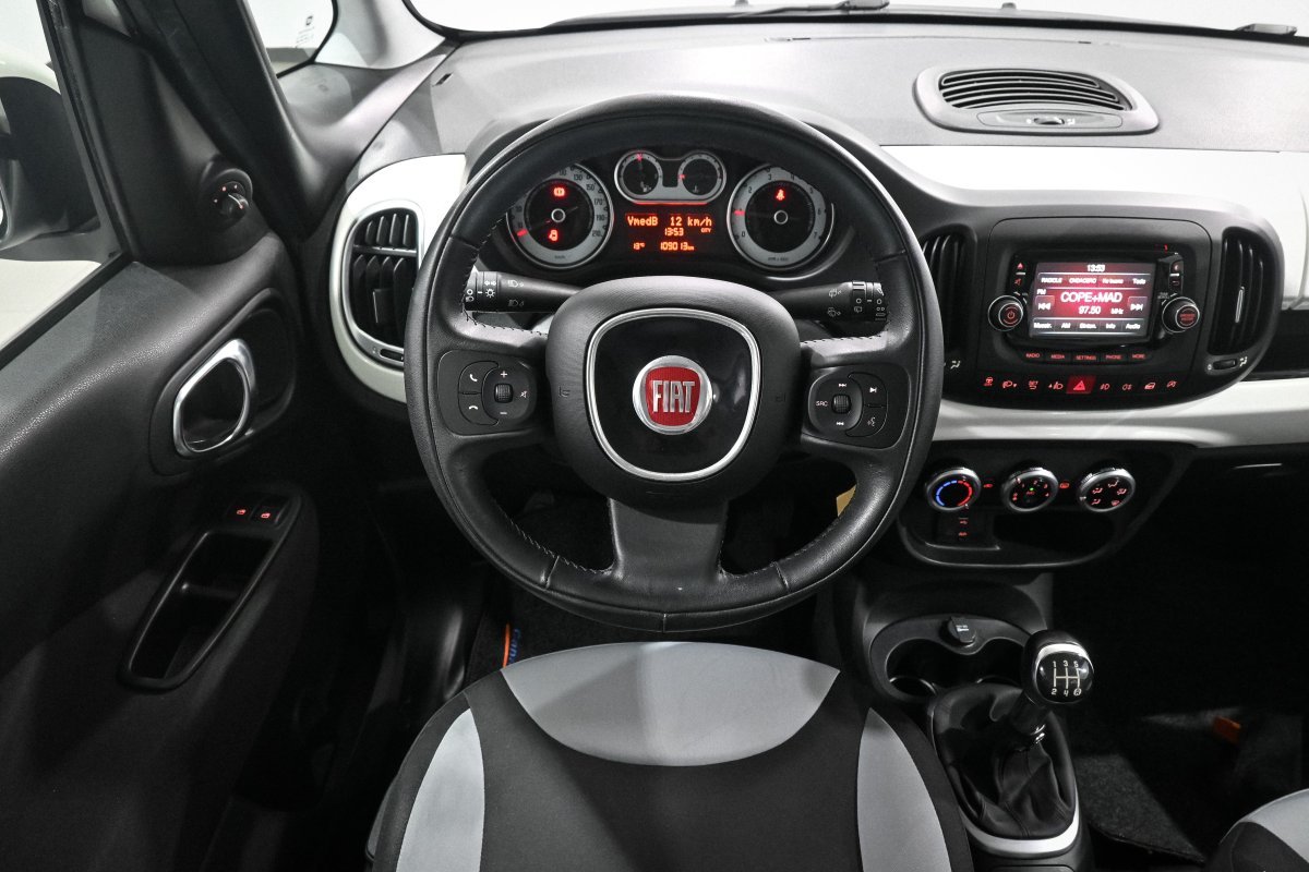 Foto Fiat 500L 18 Foto Fiat 500L 18