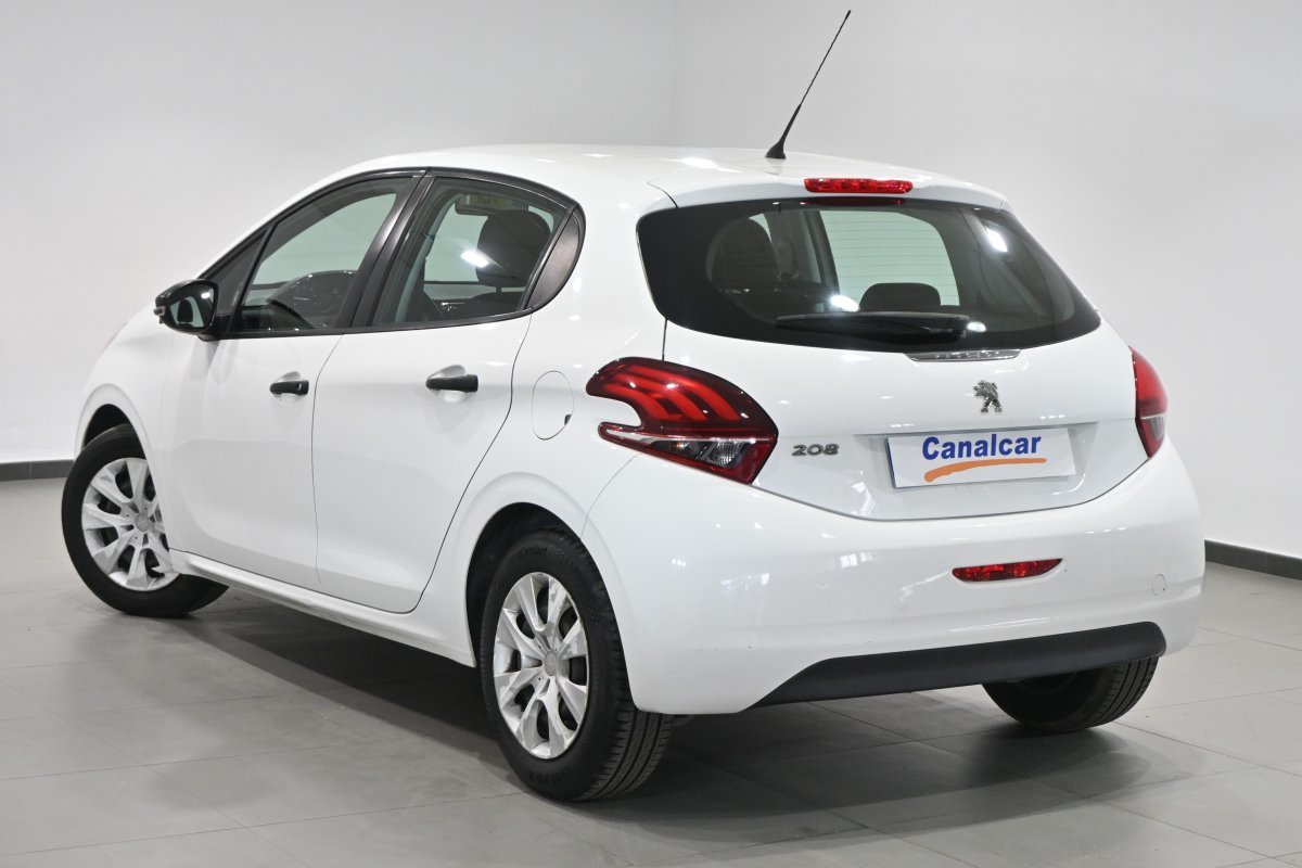 Foto Peugeot 208 6 Foto Peugeot 208 6
