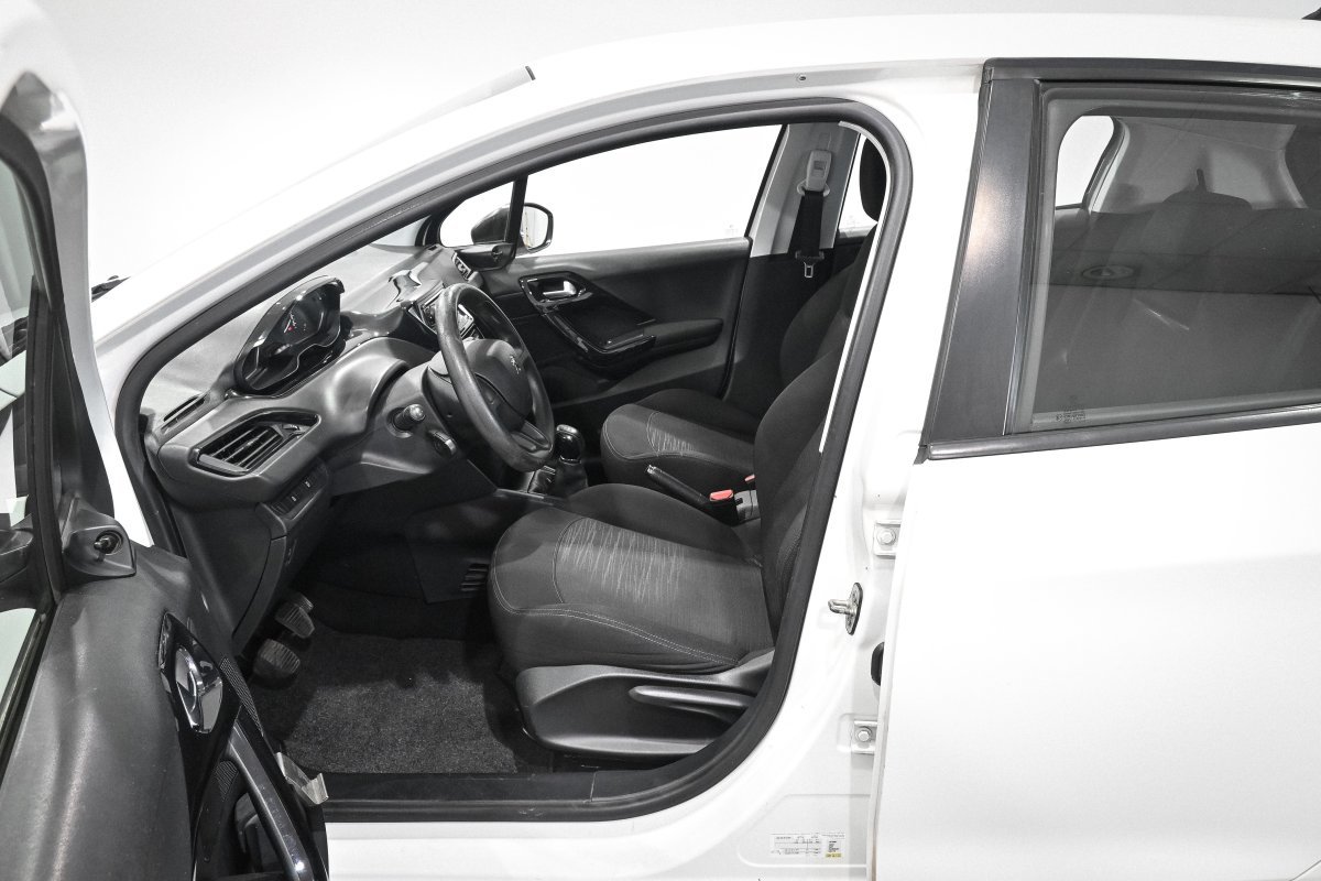 Foto Peugeot 208 9 Foto Peugeot 208 9