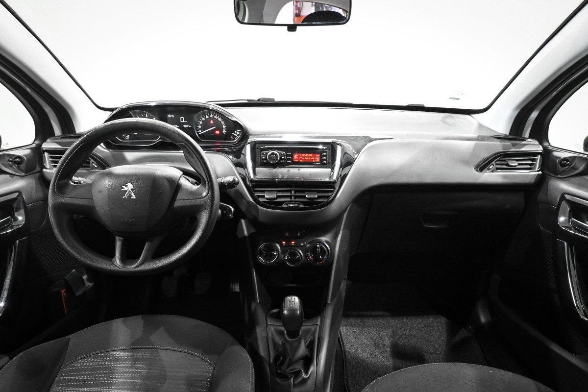 Foto Peugeot 208 14 Foto Peugeot 208 14