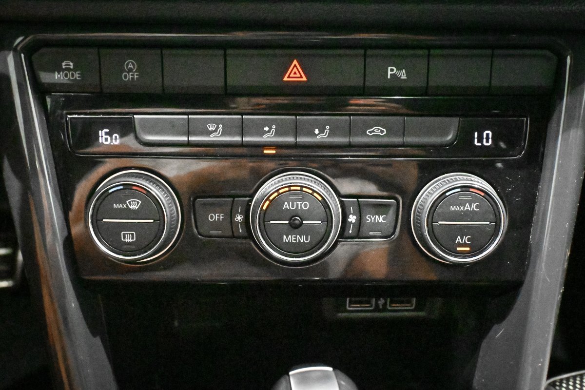 Foto Volkswagen T-Roc 20