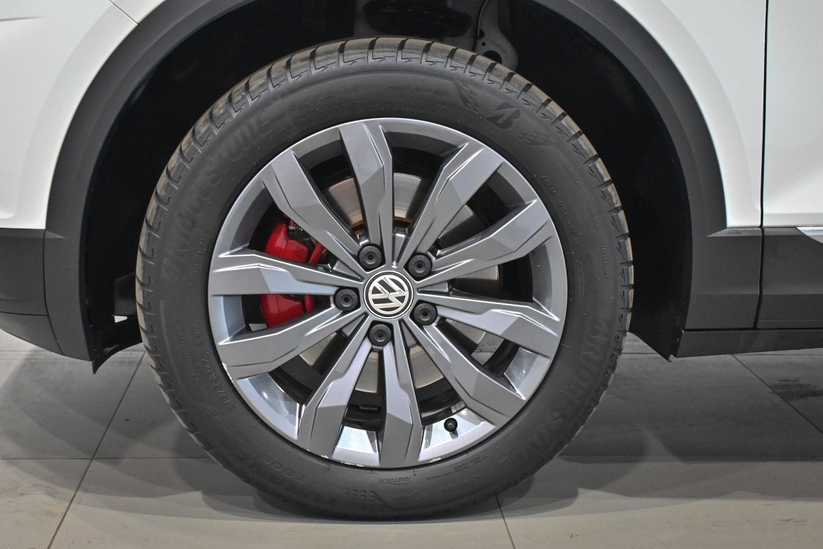 Foto Volkswagen T-Roc 33