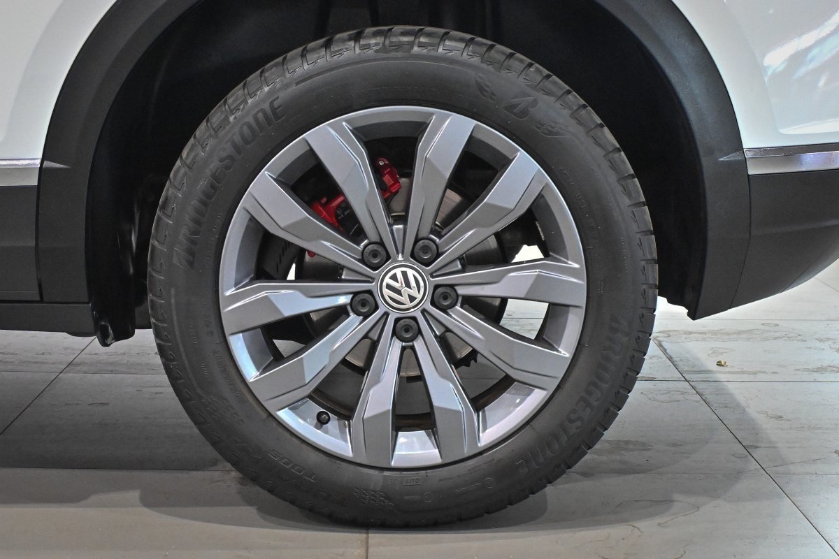 Foto Volkswagen T-Roc 34