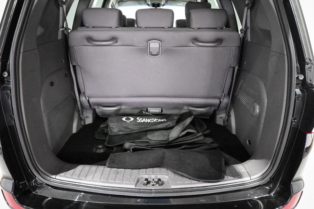 Foto SsangYong Rodius 8