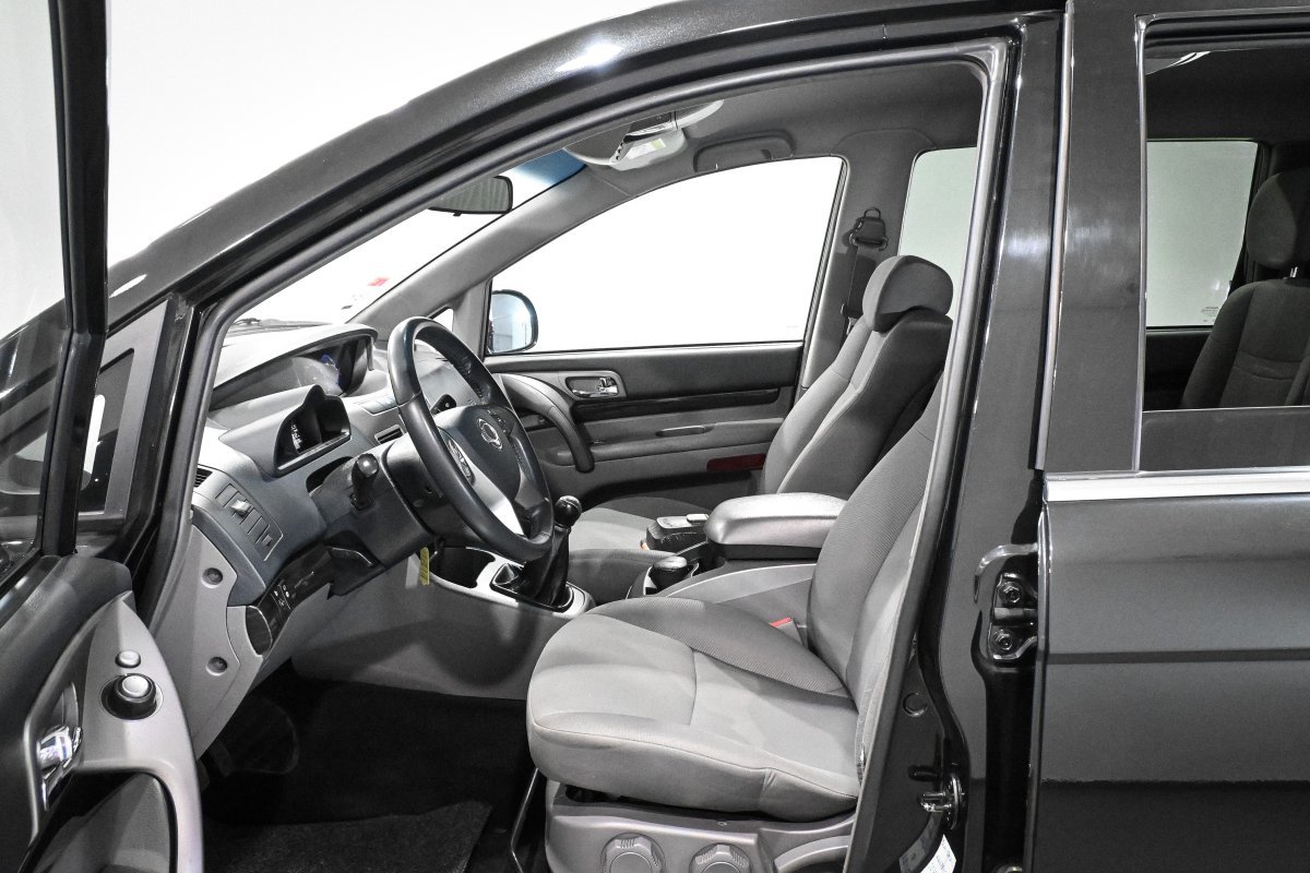 Foto SsangYong Rodius 9