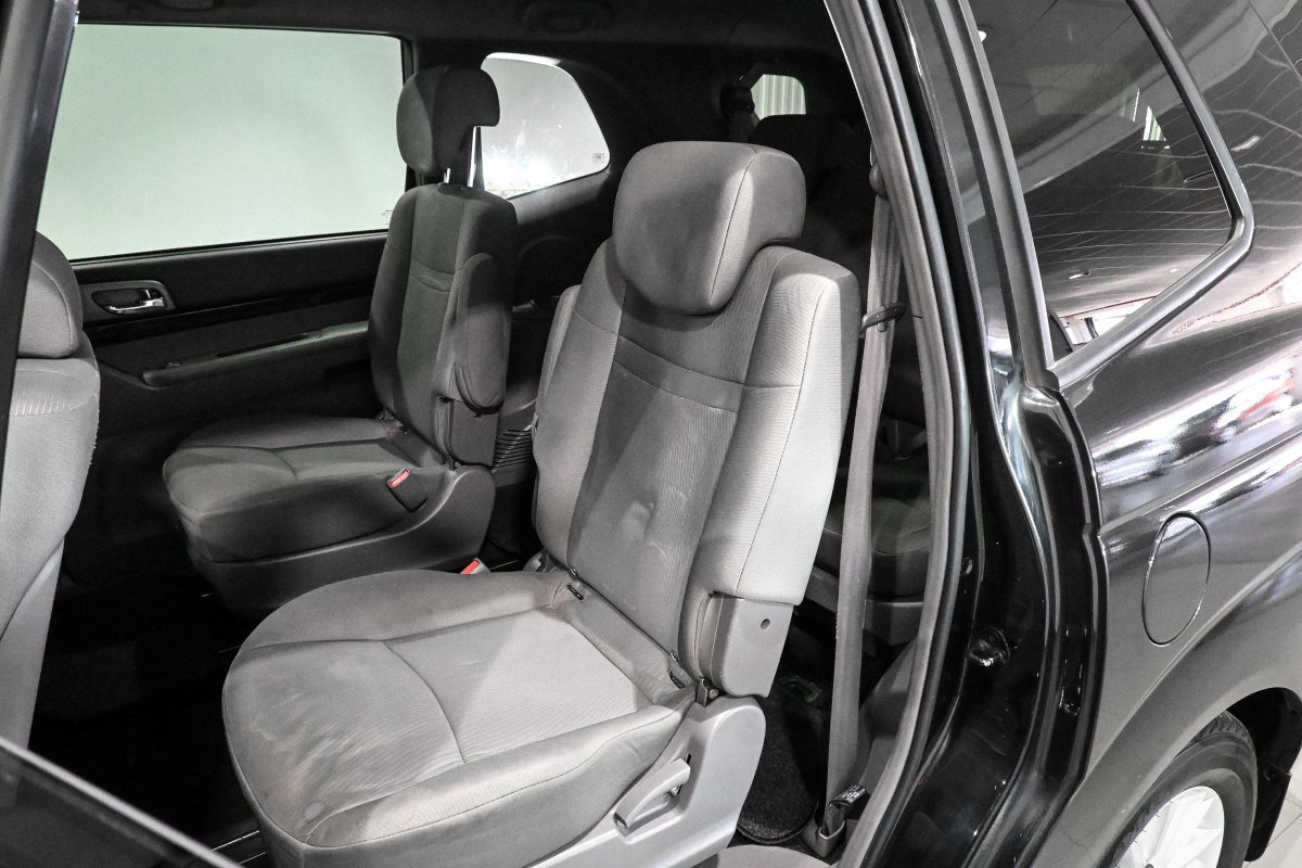 Foto SsangYong Rodius 10