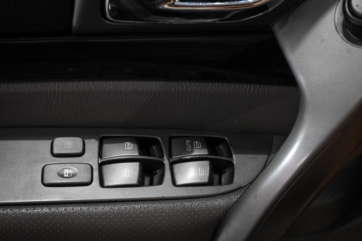 Foto SsangYong Rodius 24