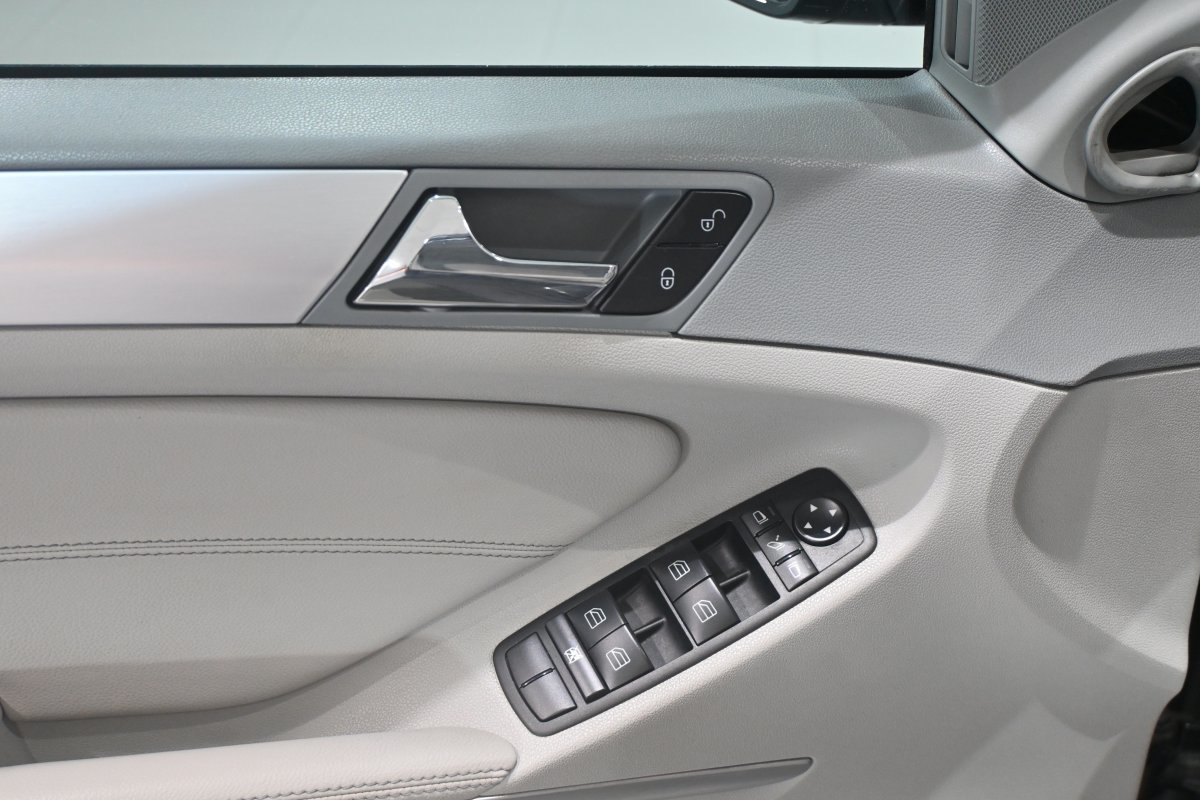 Foto Mercedes-Benz Clase M 24