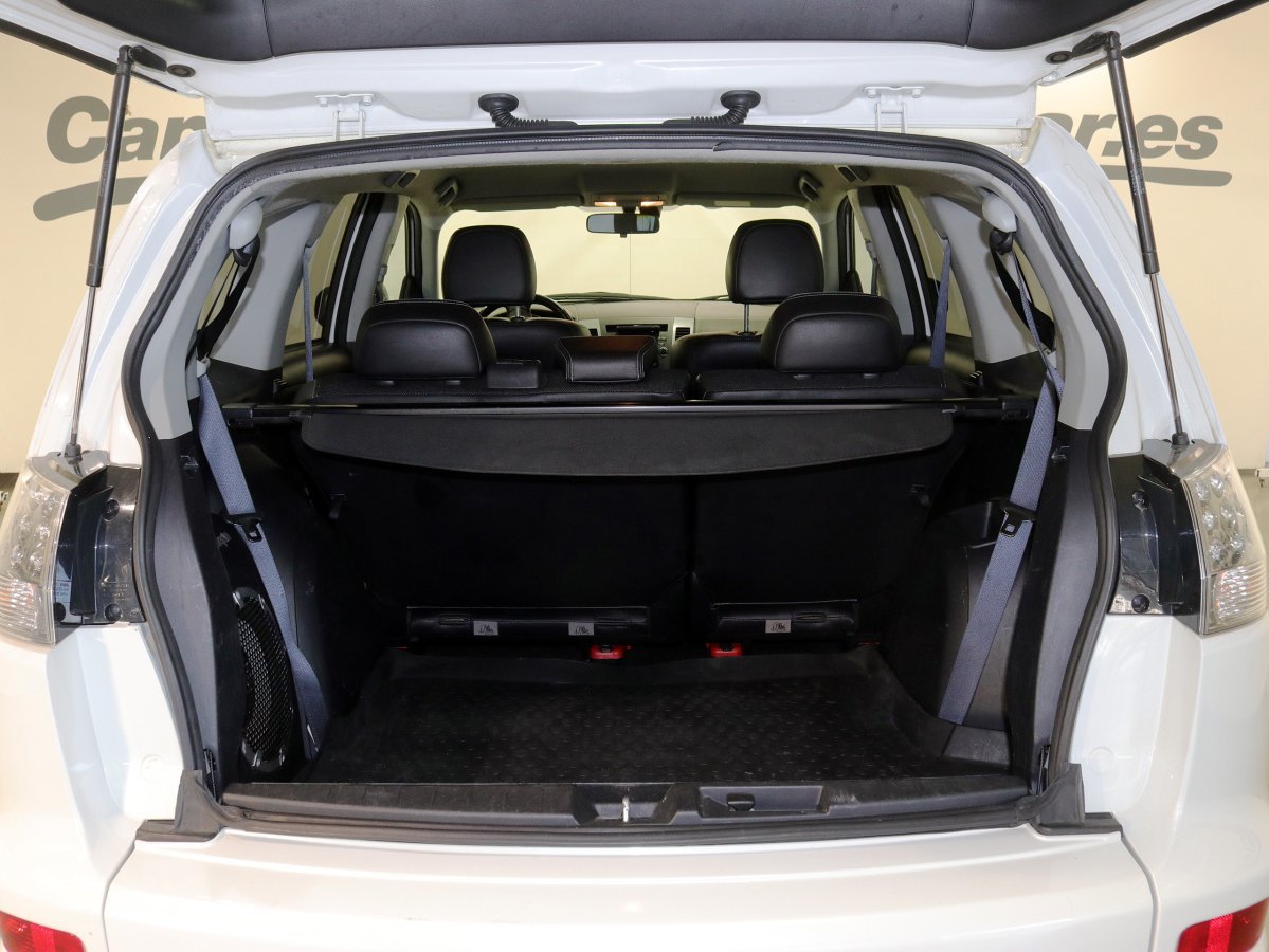 Foto Mitsubishi Outlander 8 Foto Mitsubishi Outlander 8