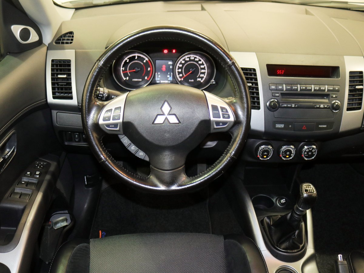 Foto Mitsubishi Outlander 22 Foto Mitsubishi Outlander 22