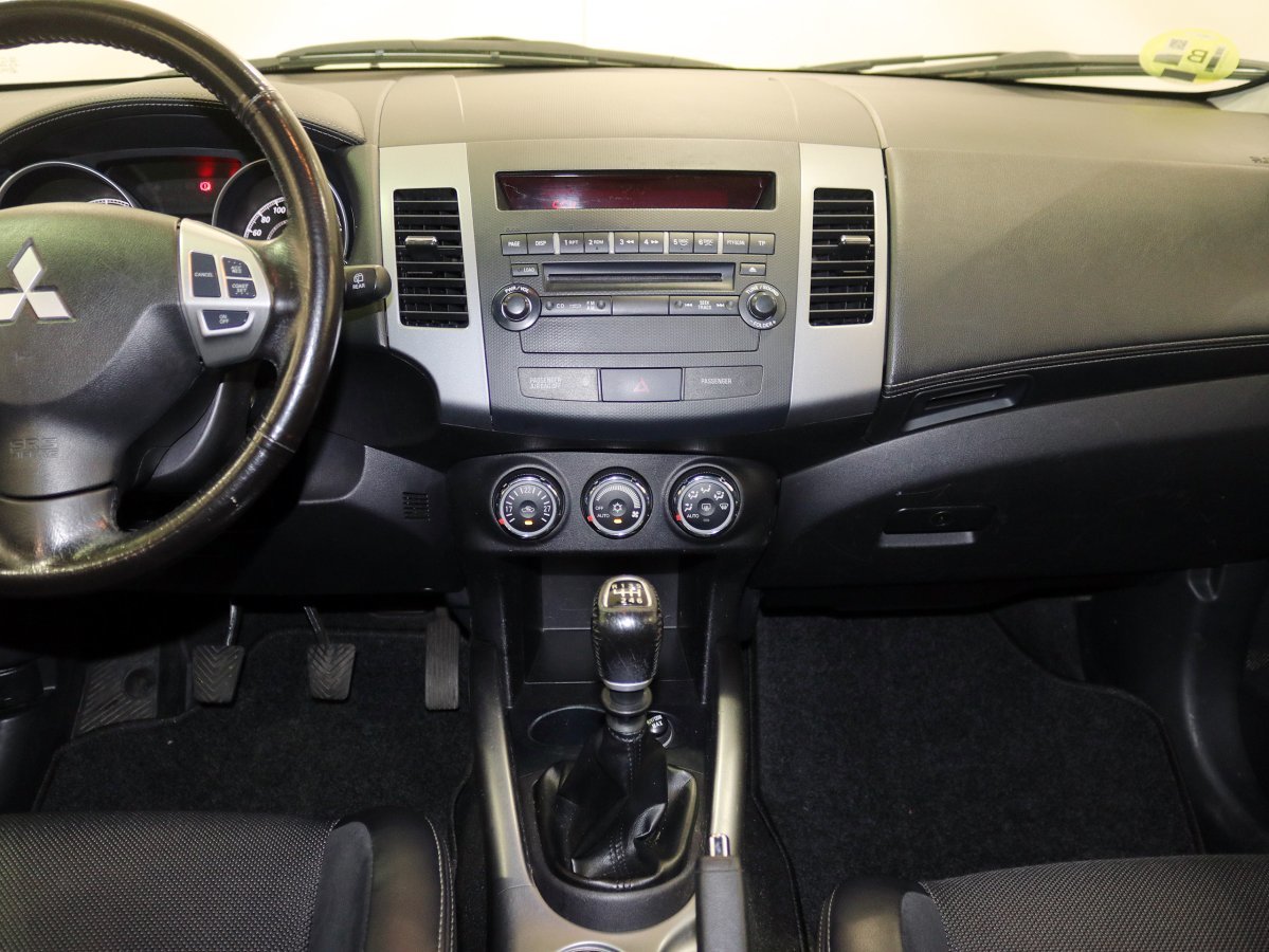 Foto Mitsubishi Outlander 23 Foto Mitsubishi Outlander 23