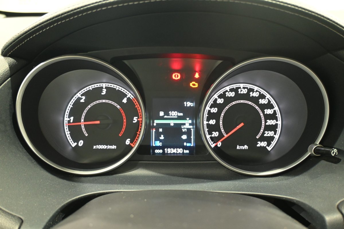 Foto Mitsubishi Outlander 13 Foto Mitsubishi Outlander 13